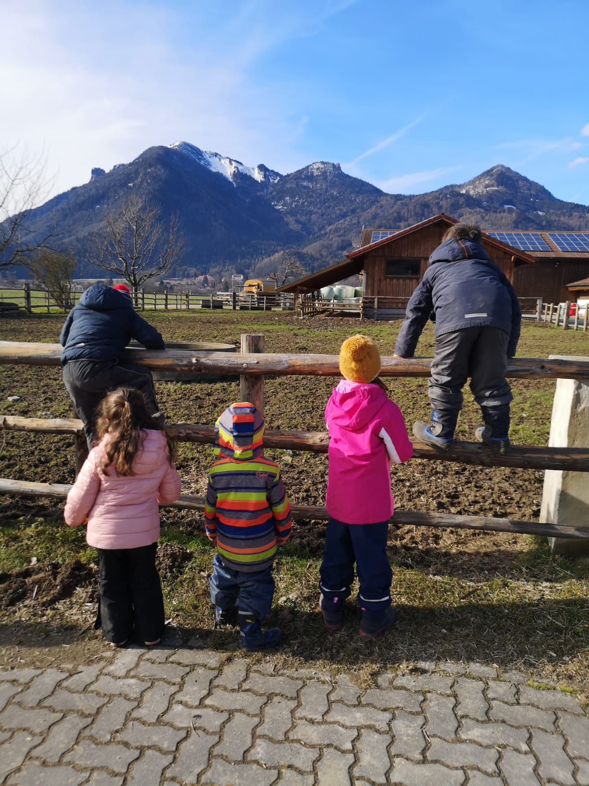 Kita Verbund Grassau - Pfarrkindergarten mit Krippe St. Veit Marqaurtstein